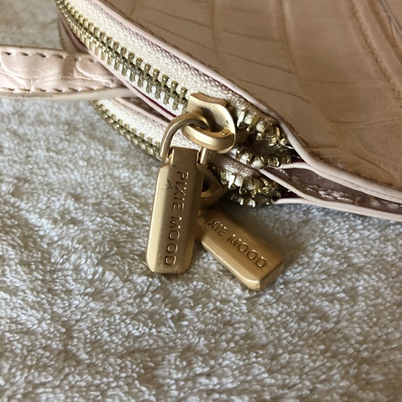 Pixie Mood crossbody bag faux vegan croc embossed leather - Picture 6 of 6